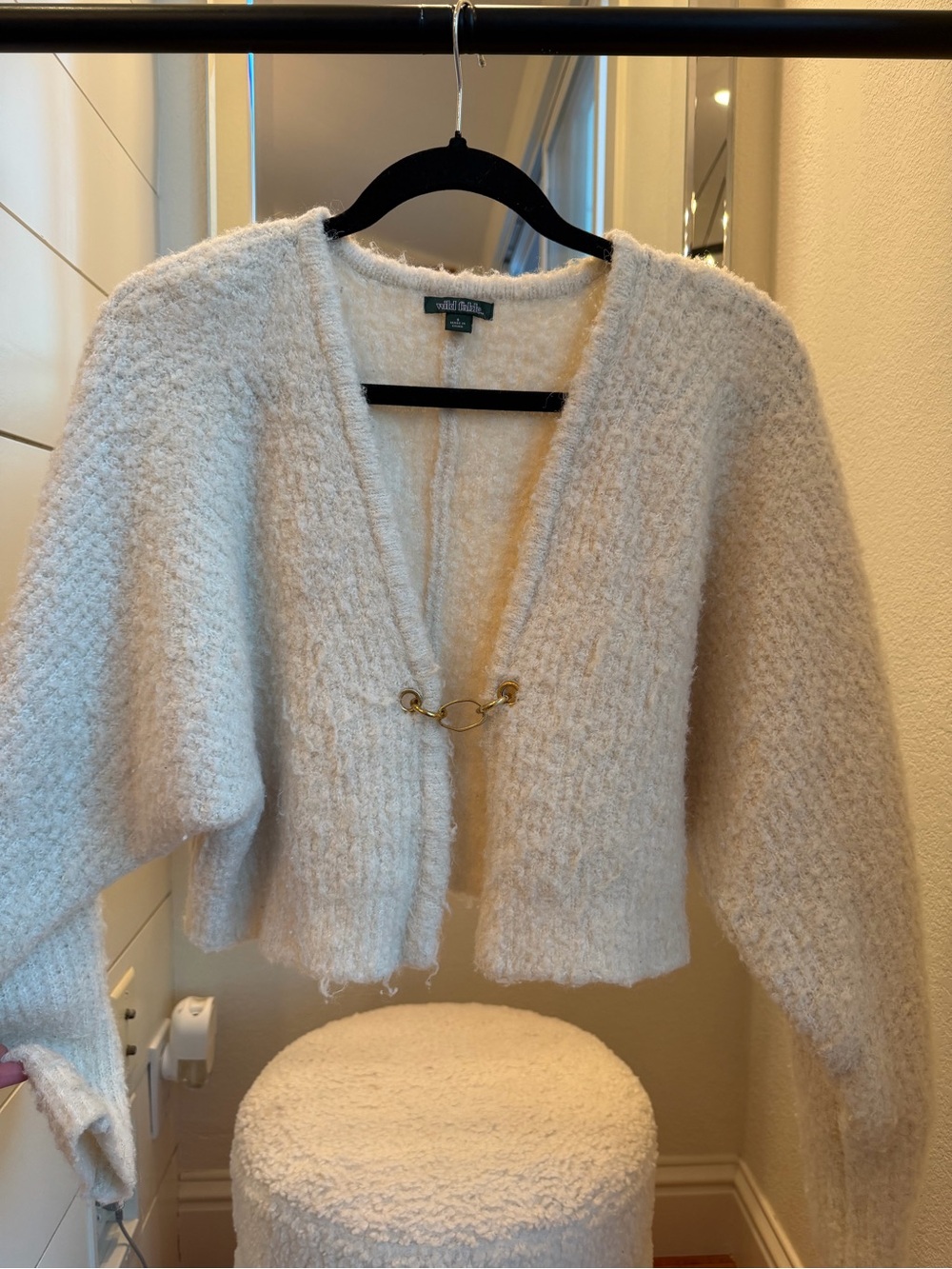Cream Cropped Knit Cardigan with Gold Clasp